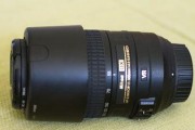 尼康55-300变焦镜头的性能与特点（了解尼康55-300变焦镜头的优势和适用场景）