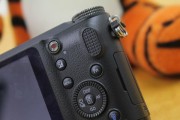 三星NX200的性能及用户体验评价（了解三星NX200相机的特点与优势）