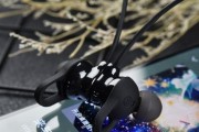 VivoX9附赠耳机（探索VivoX9附赠耳机的音质特点与性能表现）