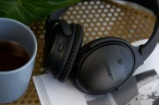 QC35降噪技术（通过音频消噪技术，让你专注于音乐细节，隔绝外界嘈杂声音）
