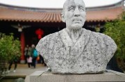 李叔同选择出家的原因（追求心灵的解放与内心的安宁）