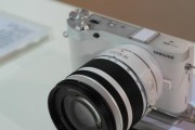 三星相机NX300的拍照效果和功能如何？（一款性价比超高的相机，让你轻松拍出优质照片）