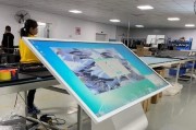 智能手机硬件发展的关键因素（从处理器到相机，探索智能手机硬件的创新与突破）